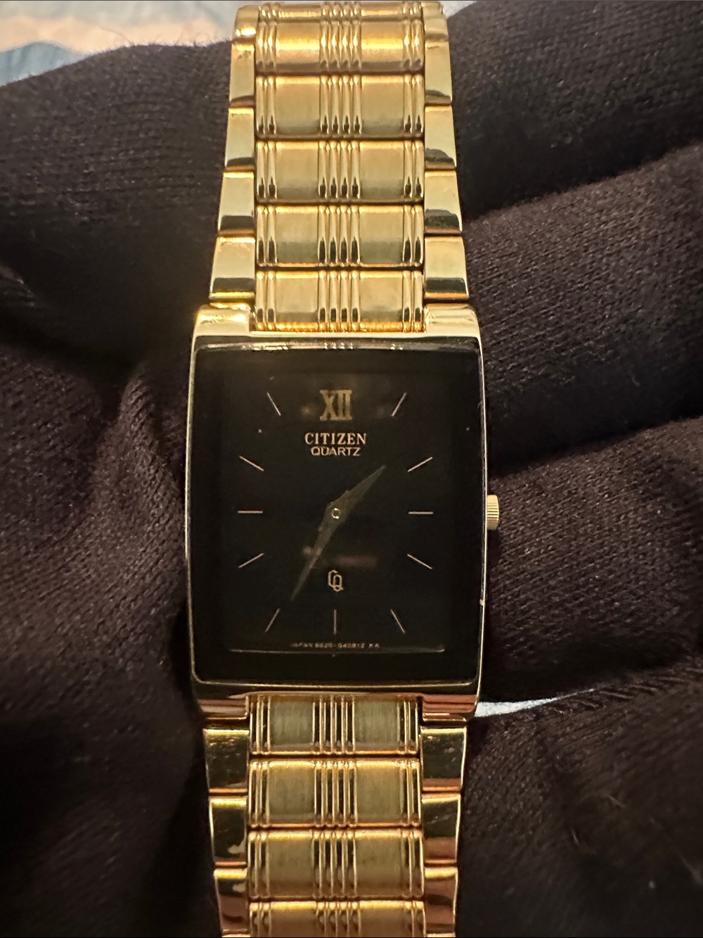 Vintage Citizen Gold-Tone Men’s Watch with Black Dial Extremely good condition!!